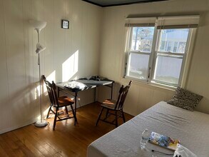 43 Beacon View Dr in Fairfield, CT - Foto de edificio - Building Photo