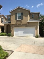 2113 Vienna Way in Redding, CA - Building Photo
