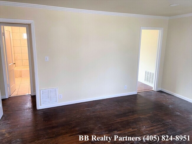 6722 E 5th St in Tulsa, OK - Building Photo - Building Photo