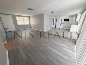 3737 Sablewood Dr in Holiday, FL - Building Photo - Building Photo