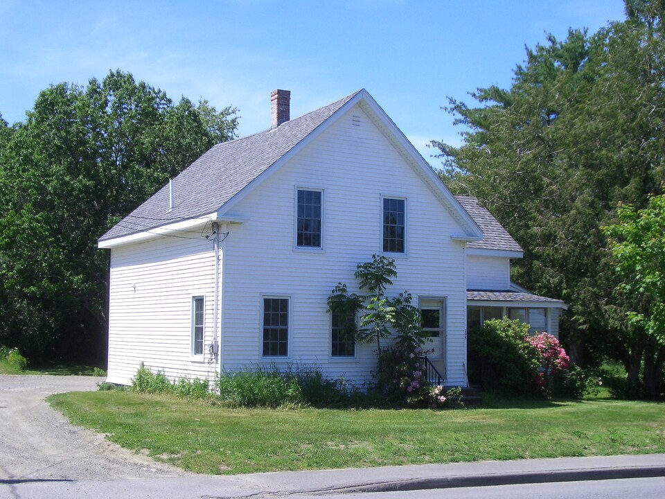 295 Main St in Orono, ME - Foto de edificio