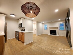 8637 Crows Nest Ln in Charlotte, NC - Building Photo - Building Photo