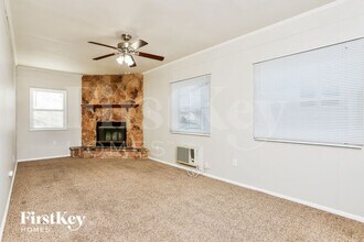 525 Lula Dr in Florissant, MO - Building Photo - Building Photo