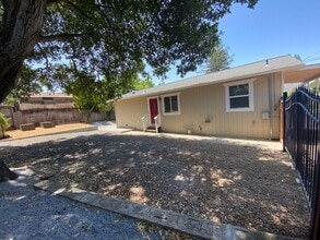 14 Grandview Ave in Petaluma, CA - Building Photo - Building Photo