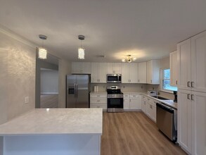 5309 S Palmyra Dr in Virginia Beach, VA - Building Photo - Building Photo