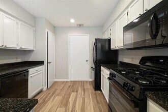 6905 Tesoro Trail in Austin, TX - Building Photo - Building Photo