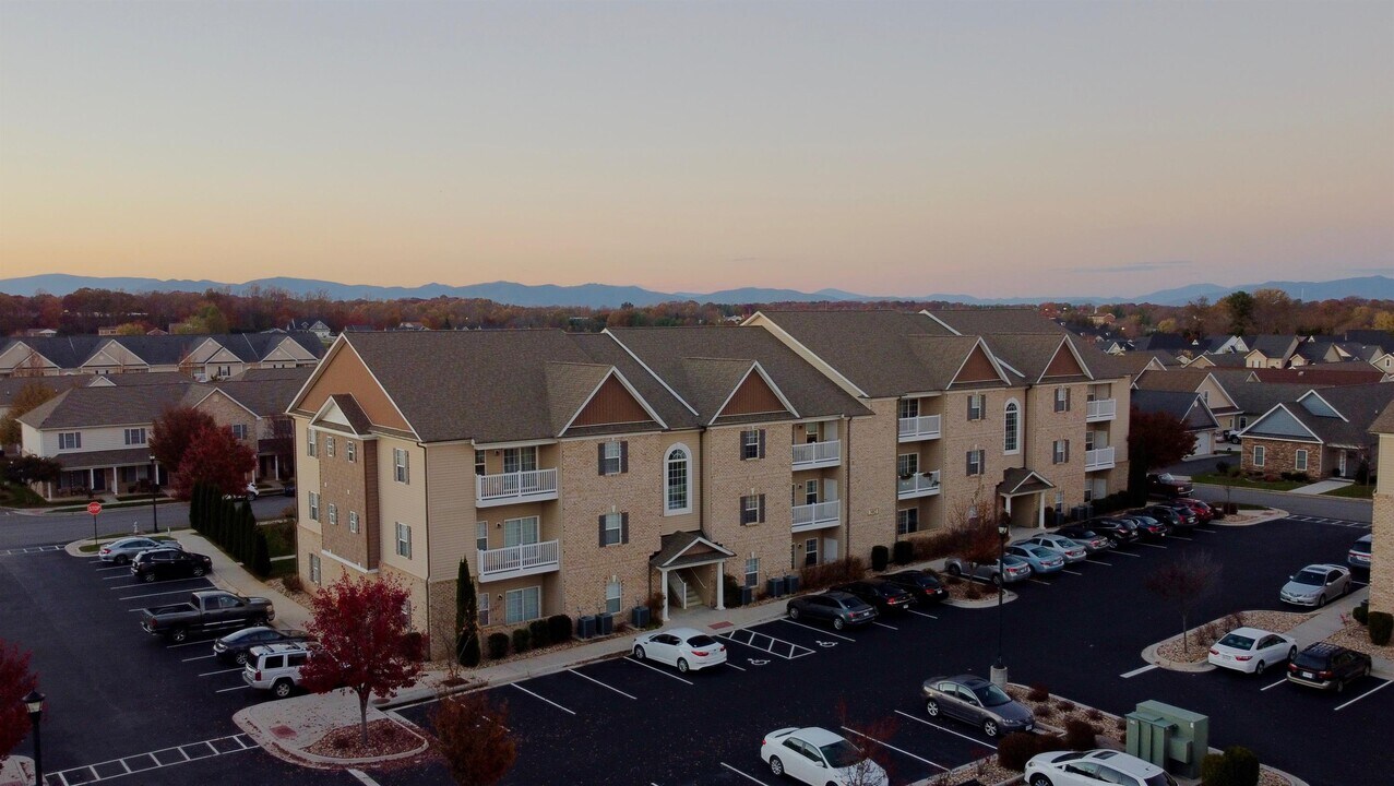 302 Capstone Dr in Lynchburg, VA - Building Photo