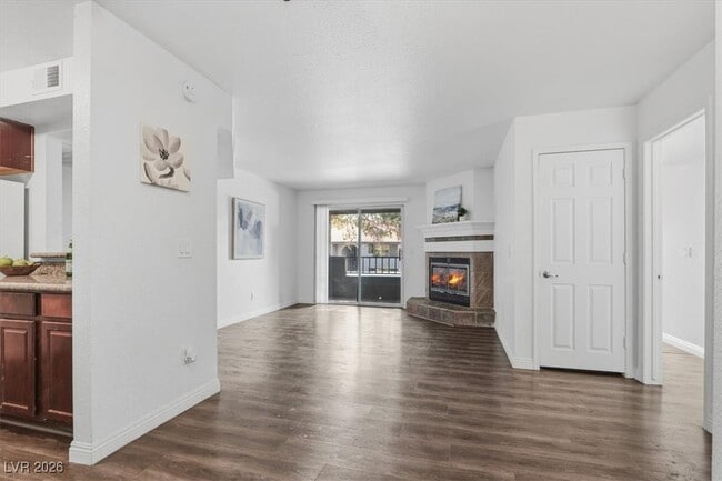 2606 S Durango Dr in Las Vegas, NV - Building Photo - Building Photo