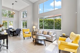 4592 Windward Cove Ln in Wellington, FL - Building Photo - Building Photo