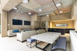 E On Grand in Los Angeles, CA - Building Photo - Building Photo