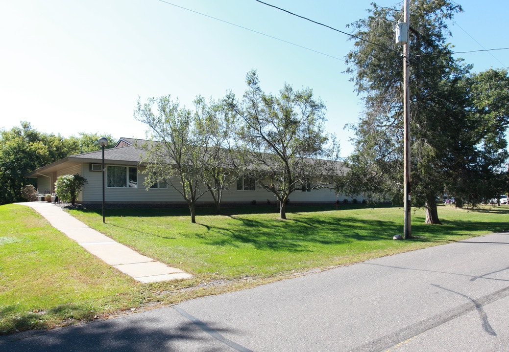 Third Avenue Apartments in Osceola, WI - Foto de edificio