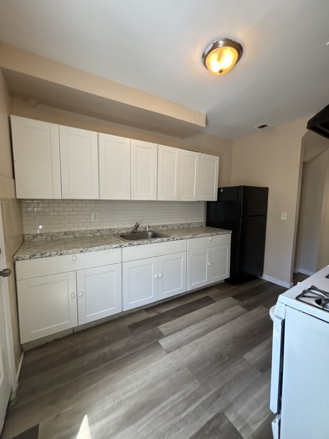 338 Madison Ave, Unit 1