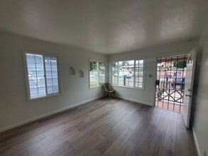 10709 Pippin St in Oakland, CA - Building Photo - Building Photo