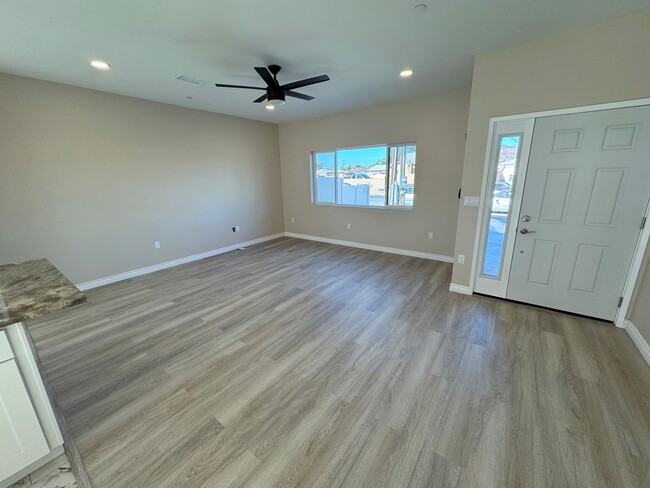 1257 Marline Ave in El Cajon, CA - Foto de edificio - Building Photo