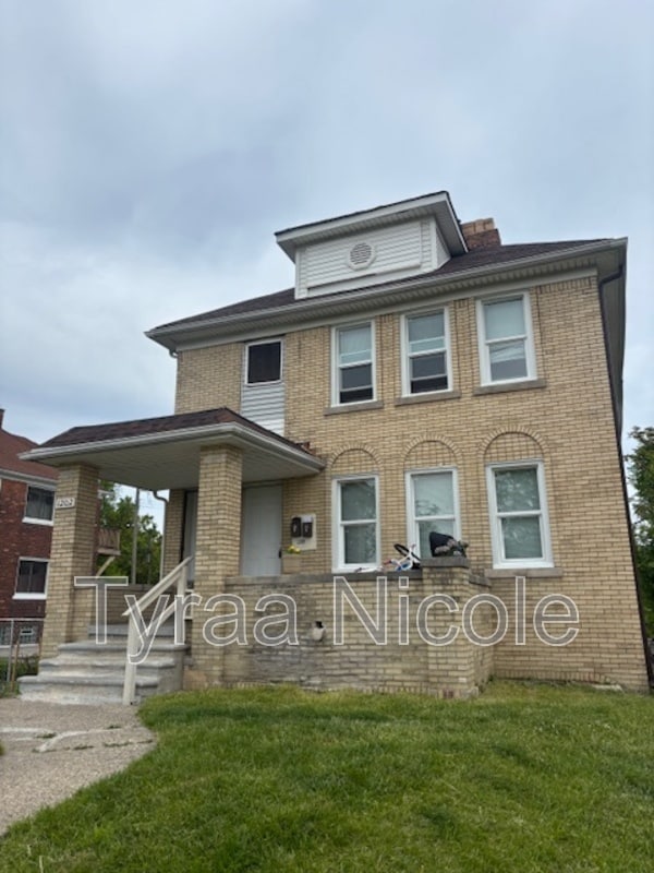 property at 1200 Lenox St