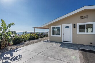22609 Pacific Coast Hwy, Unit B in Malibu, CA - Building Photo - Building Photo