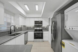 12224 SW 52nd Pl in Cooper City, FL - Building Photo