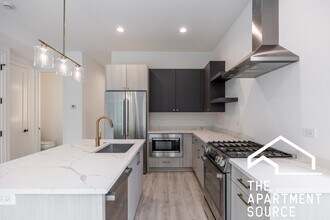 1814 W Thomas St in Chicago, IL - Building Photo - Building Photo
