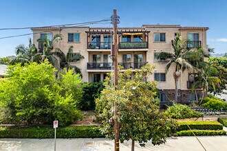 4354 Teesdale Ave in Studio City, CA - Building Photo - Building Photo