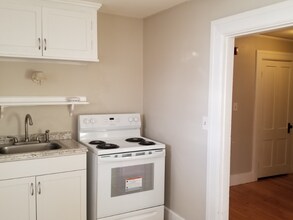 39 Dutcher St in Hopedale, MA - Building Photo - Building Photo