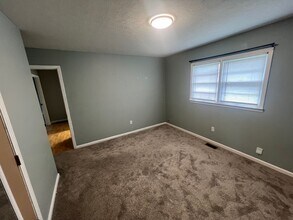 1172 Dotland Cir in Shelbyville, KY - Building Photo - Building Photo