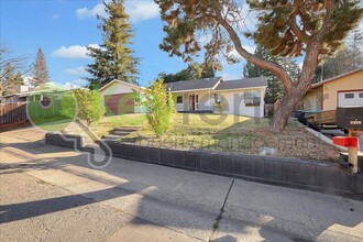 9338 Elm Ave in Orangevale, CA - Building Photo - Building Photo