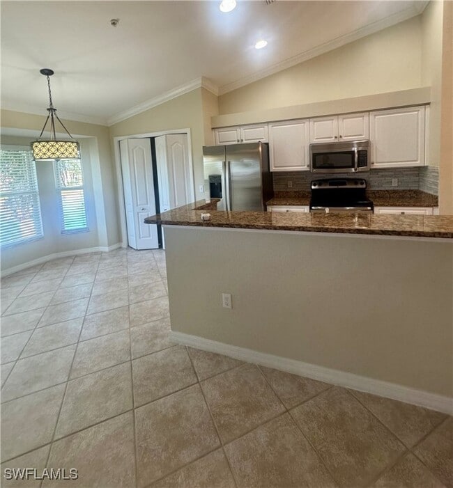 20000 Barletta Ln in Estero, FL - Foto de edificio - Building Photo