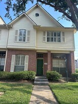 2710 Grants Lake Blvd in Sugar Land, TX - Building Photo