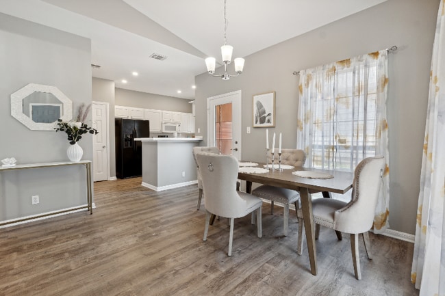 117 Chapel Hill Cir in San Antonio, TX - Building Photo - Building Photo