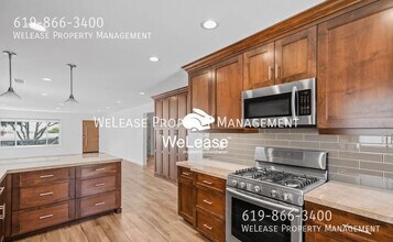 942 Rosecrans St in San Diego, CA - Building Photo - Building Photo