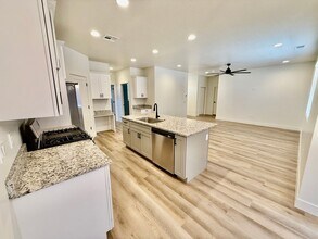 271 E 260 N in Washington, UT - Building Photo - Building Photo