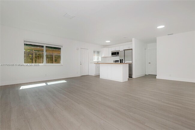 1511 NW 8th Ave in Fort Lauderdale, FL - Building Photo - Building Photo