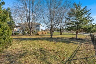 1522 Legend Trail Dr in Lawrence, KS - Building Photo - Building Photo