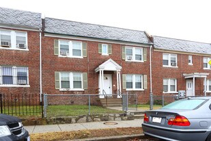 1265 Raum St NE in Washington, DC - Building Photo