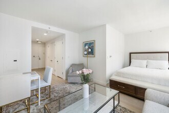 500 W 50th St, Unit ID1461702P in New York, NY - Foto de edificio - Building Photo