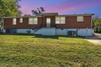 1910 Riverside Dr in Nashville, TN - Building Photo - Building Photo