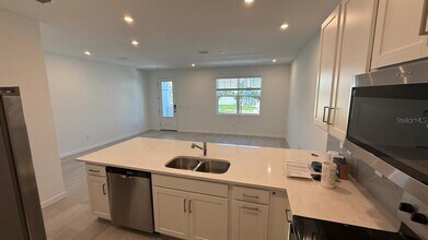 1350 Tarflower Dr in Winter Springs, FL - Building Photo - Building Photo