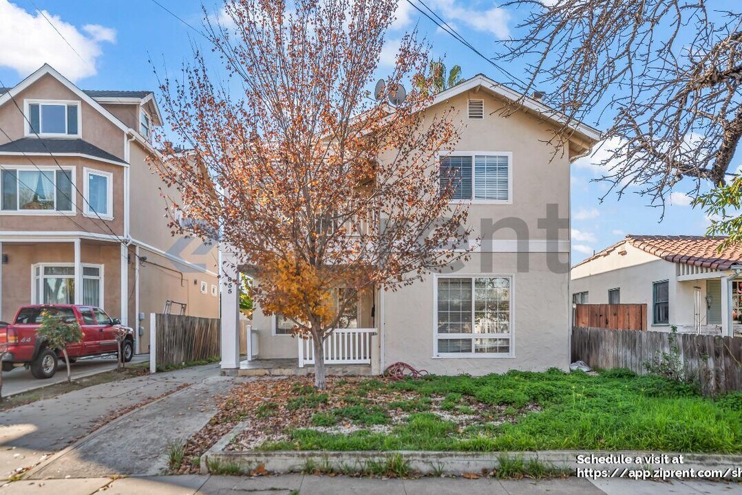 855 N 17th St in San Jose, CA - Foto de edificio