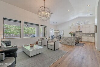 194 W Sunburst Ln in Tempe, AZ - Building Photo - Building Photo
