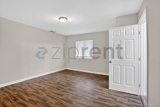 3575 Oakvale Rd in Decatur, GA - Foto de edificio - Building Photo