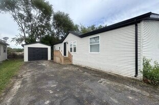 2215 Rush St in Lynwood, IL - Building Photo