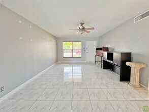 3318 NW 68th Ct in Fort Lauderdale, FL - Building Photo - Building Photo