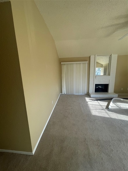 2263 Millstone Dr, Unit B in Houston, TX - Building Photo - Building Photo