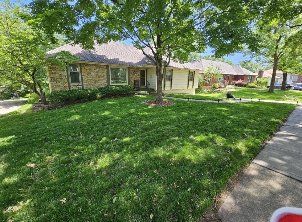 6713 N Euclid Ave in Kansas City, MO - Building Photo