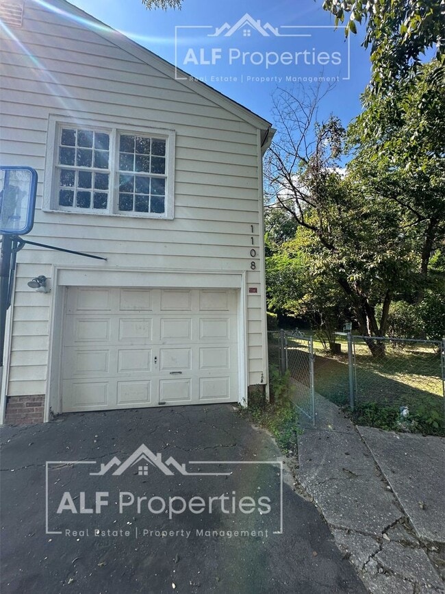 1108 S 10th St in Lillington, NC - Building Photo - Building Photo