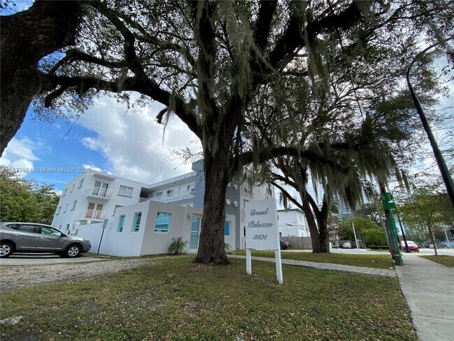 property at 3101 SW 27th Ave