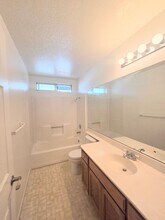 126 Keyt Way in Cotati, CA - Building Photo - Building Photo