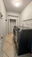 12945 SW 23rd St in Miramar, FL - Foto de edificio - Building Photo