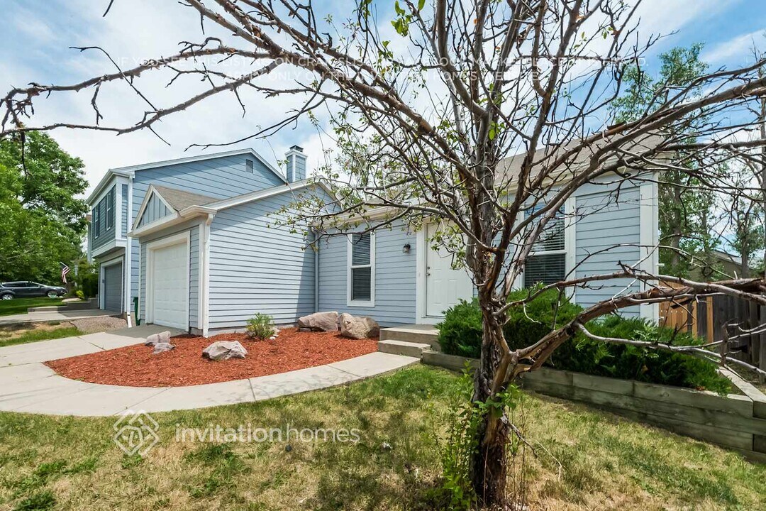 19398 E Brown Dr in Aurora, CO - Building Photo