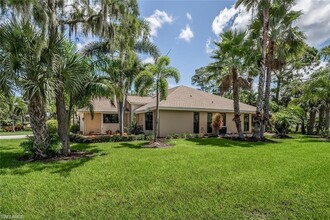 13001 Imperial Park Pl in Naples, FL - Building Photo - Building Photo